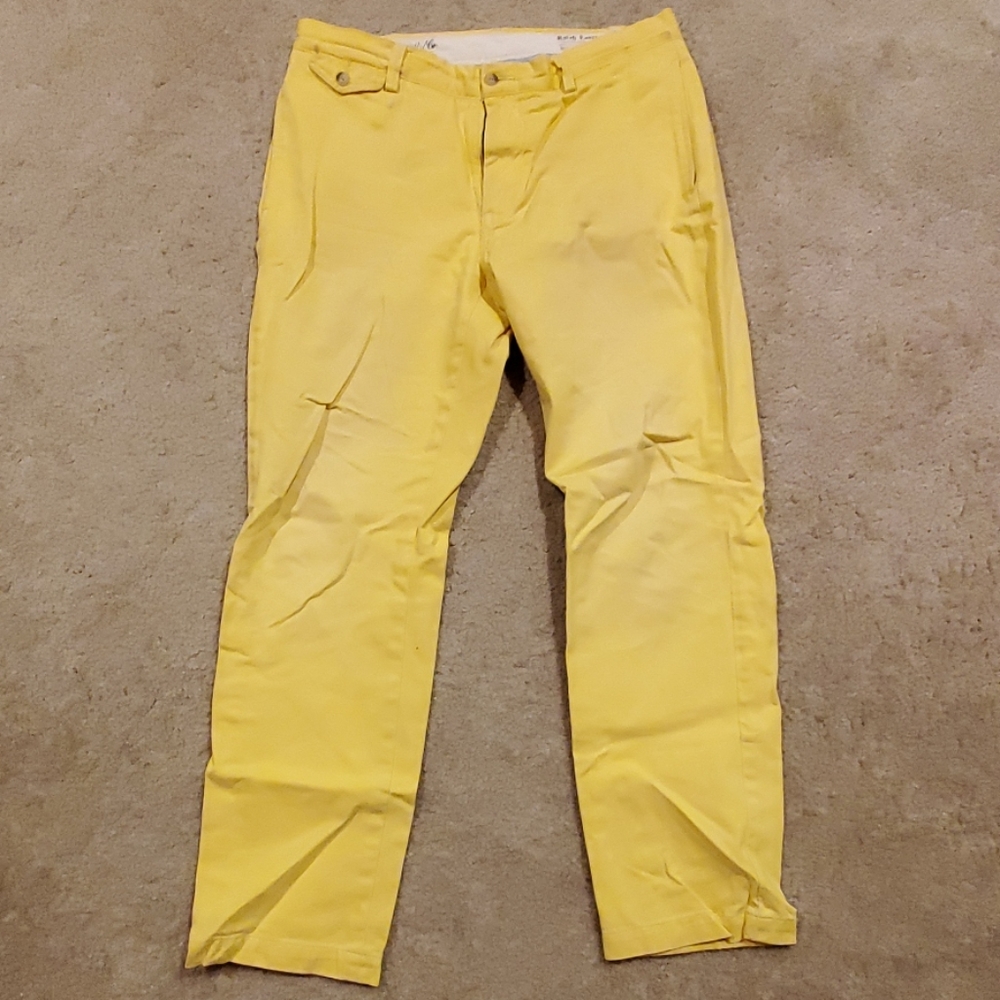 Yellow slim fit chino